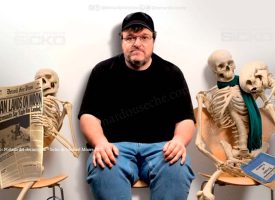 Página oficial https://www.sicko-themovie.com/